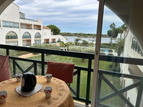 Appart 2 pièces avec piscine et parking à Port Camargue - FR-1-250-293